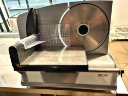 Krajalnica MKR-02M uniwersalna do wędlin i pieczywa używana